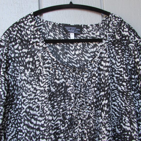 New York City Design Co. Garterized Blouse! NICE! - Picture 2 of 7